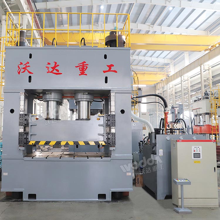 2000噸框架式油壓機.jpg